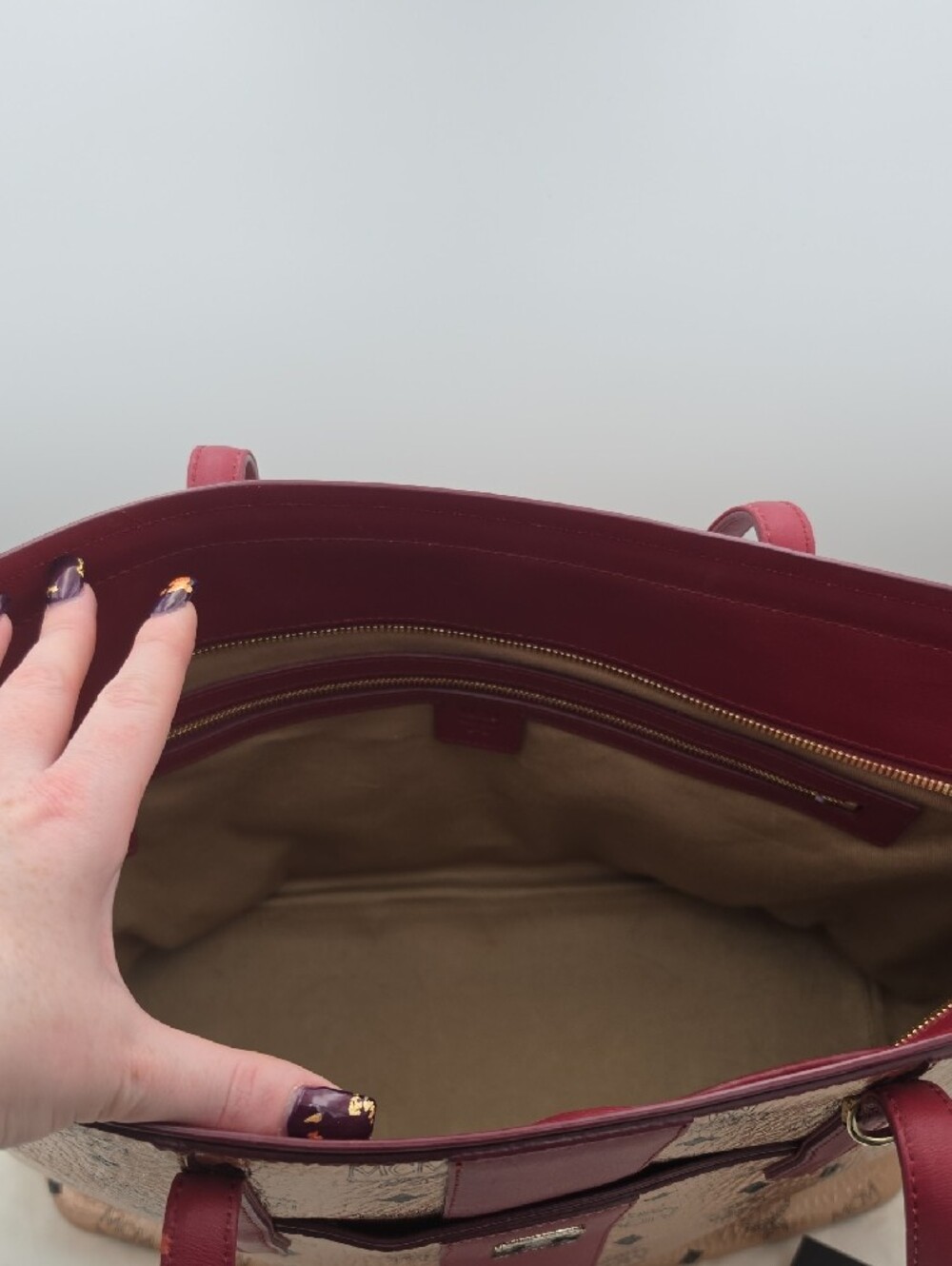 MCM Rose Gold Metallic Vietos Burgundy Stripe Gold Hardware Large Tote (EUC)✨️ - Picture 11 of 15